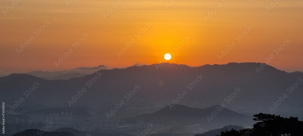 Fototapeta premium 일출 따뜻함