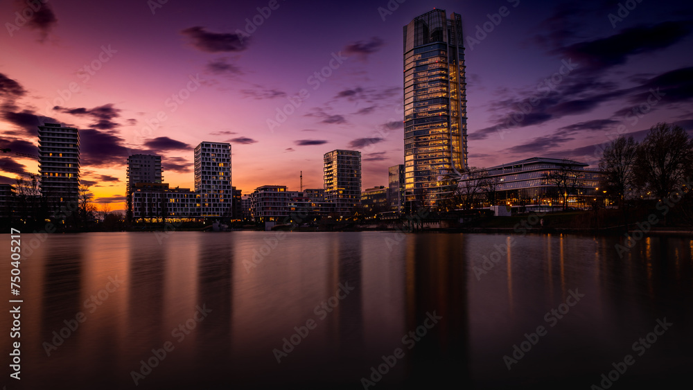Naklejka premium Budapest at sunset