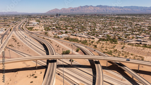 Fotografie Daytime aerial view of the 10 and 19 freeway interchange in south Tucson, Arizona, USA
