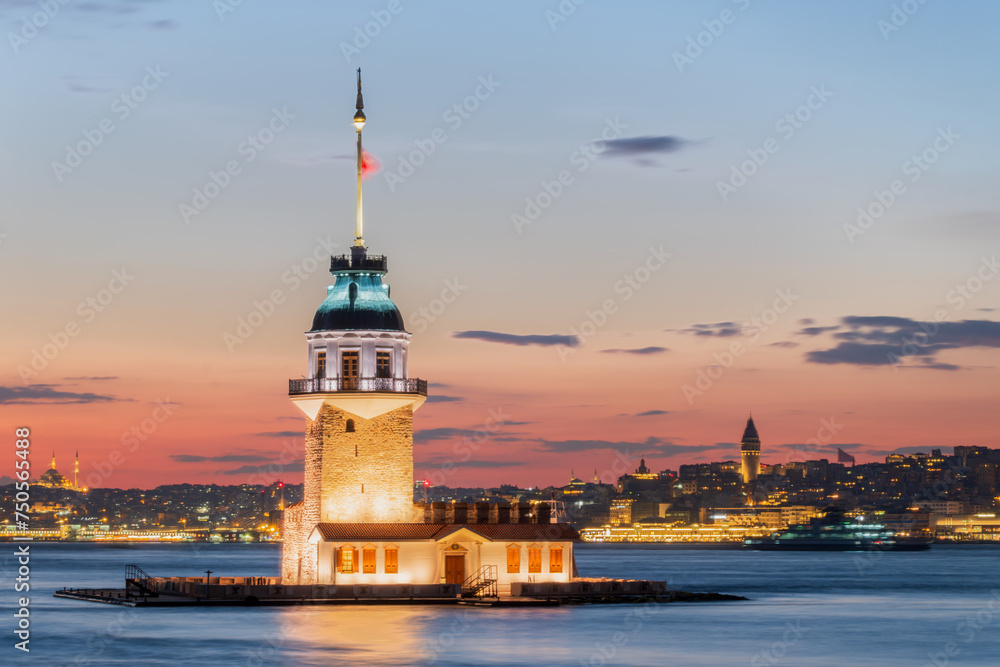 Maiden's Tower, long exposure view at sunset