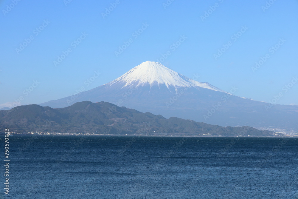 太平洋からの富士山