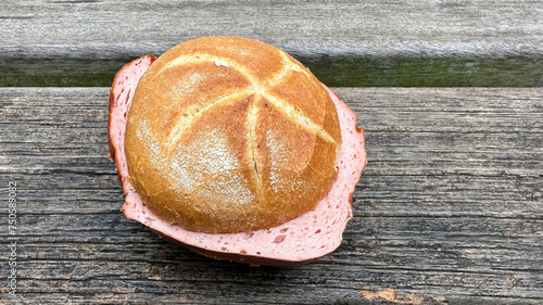 Leberkäs Semmel