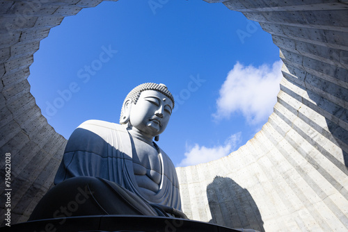 Hill of the Buddah, This Buddha statue was designed by Tadao Ando, a famous Japanese architect. Atama Daibutsu: Mysterious Buddha Found in the Middle of a Hokkaido