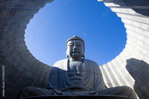 Hill of the Buddah, This Buddha statue was designed by Tadao Ando, a famous Japanese architect. Atama Daibutsu: Mysterious Buddha Found in the Middle of a Hokkaido
