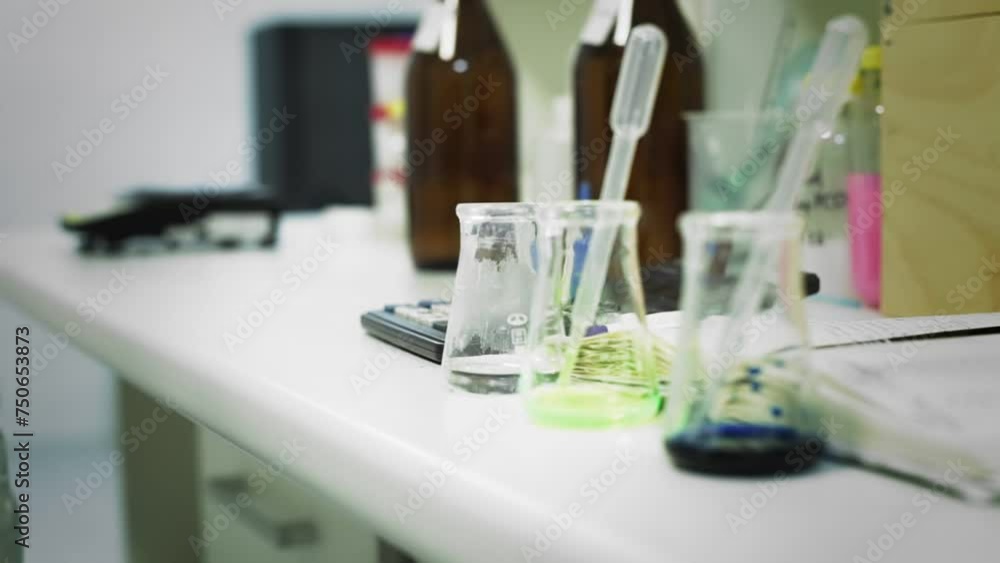 Chemical reaction and analysis in the laboratory Chemical reaction and analysis in the laboratory
