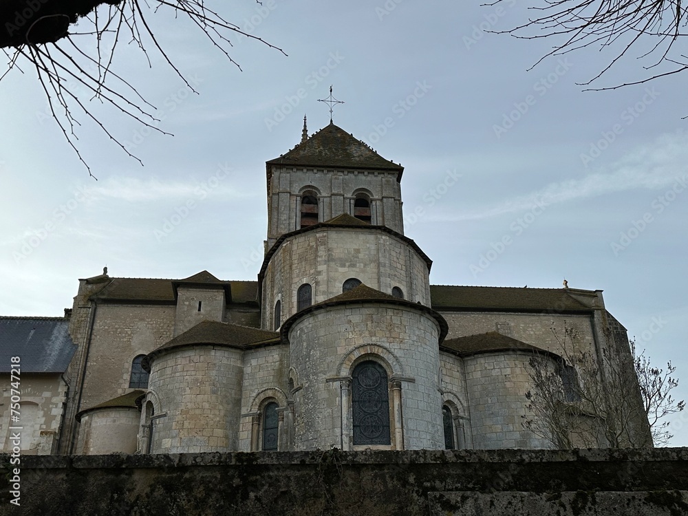 Fototapeta premium arrière de l'église abbatial de Saint-Savin