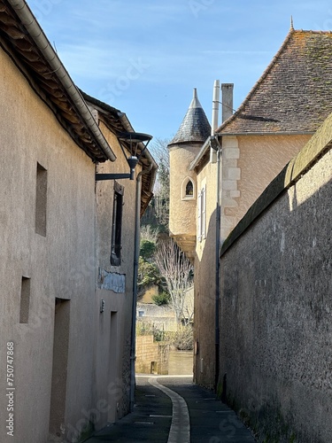 rue dans l'ancien Montmorillon