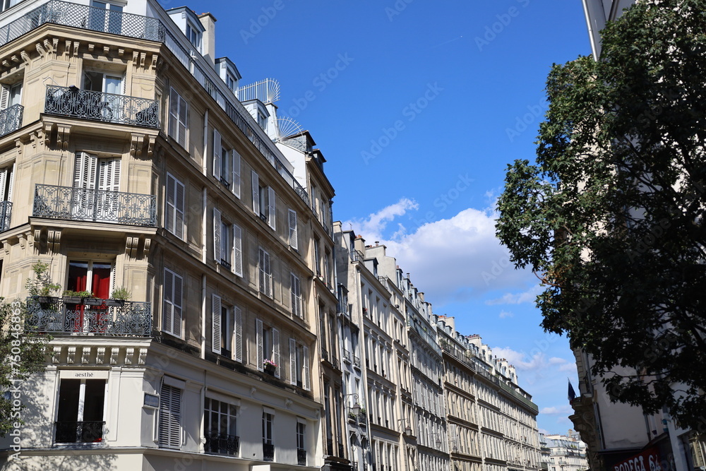 real estate in Paris , Haussmanian building