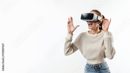 A woman appears deeply engaged with her virtual reality headset, expressing surprise and delight © Fxquadro