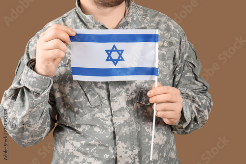 Male Jewish soldier with fl...
