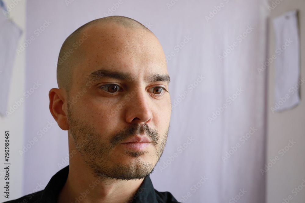 Obraz premium expressive bald man