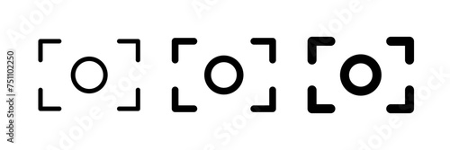 Screenshot icons set. Capture symbol. Scan QR code line icon. Center focus symbol. Screen shot and auto focus sign. Design element for web app. Vector illustration isolated on white background.