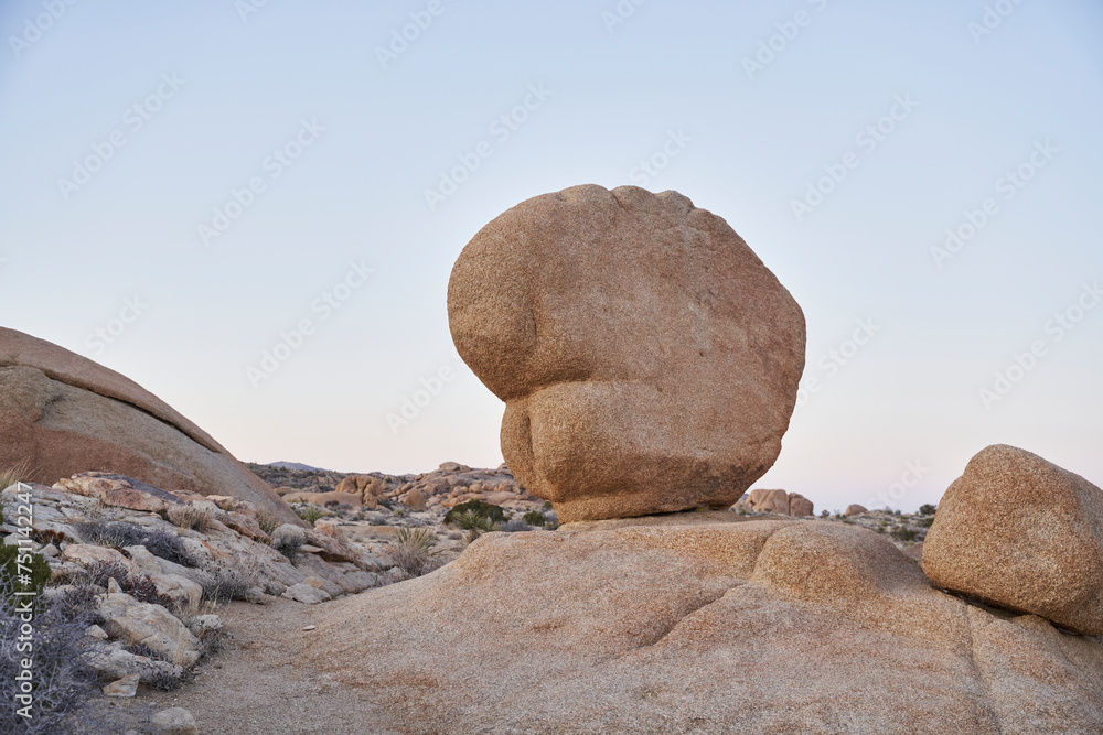 Giant boulder balancing in Joshua Tree National Park Giant boulder balancing in Joshua Tree National Park