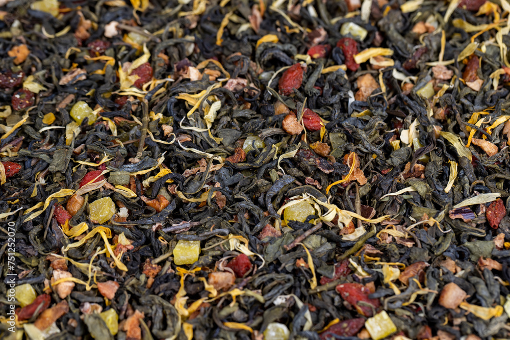 dry green tea with jasmine flowers, calendula, pineapple slices