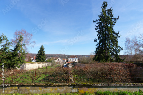 Canvastavla Path of long furrows in Thomery village. Île-de-France region