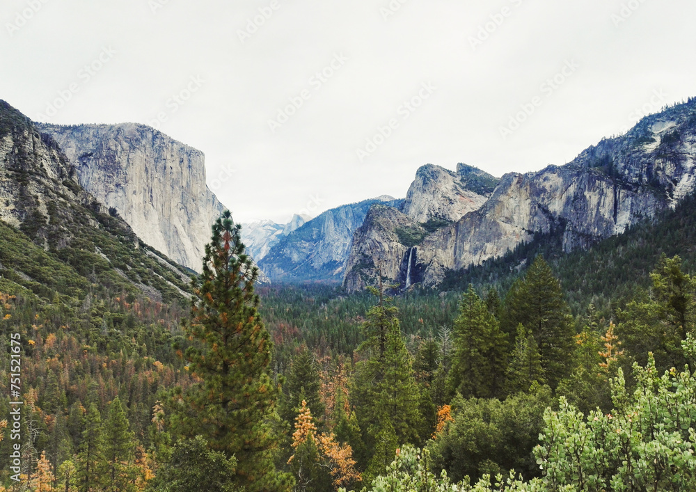 Fototapeta premium autumn in the mountains