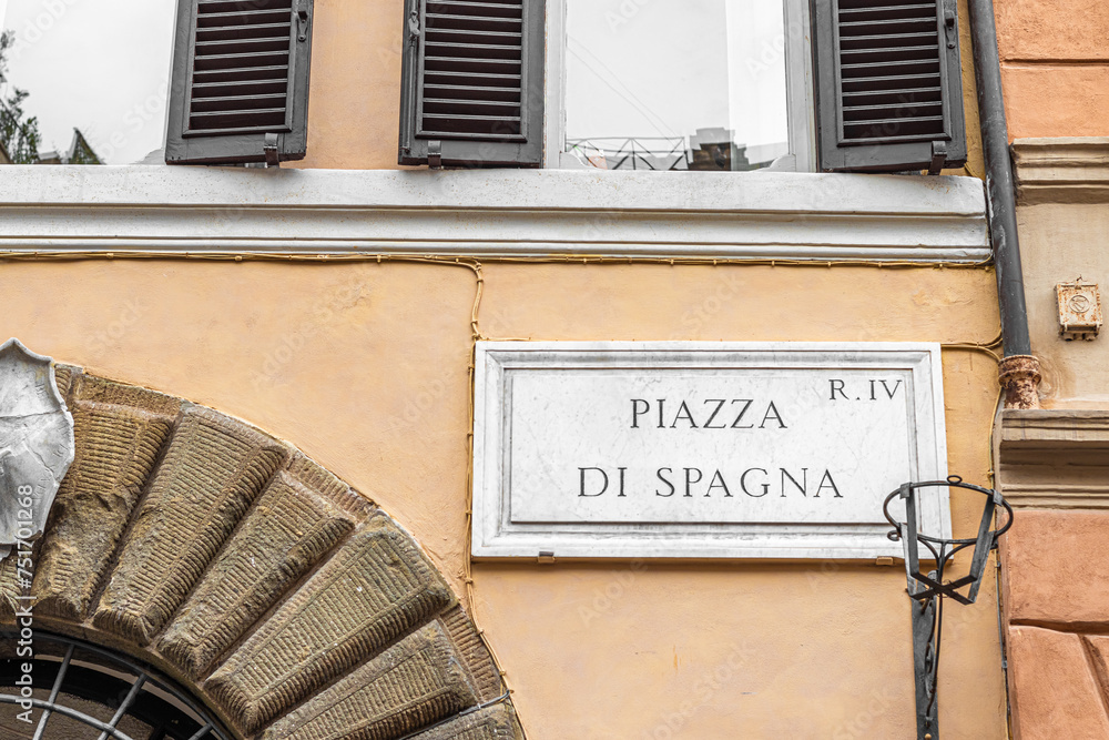 Naklejka premium Spanish Steps street plate in Rome, Italy