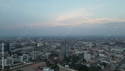 Wallpaper Mural 태국 휴양도시, 관광지, 파타야 해변의 야경과 수많은 보트,요트들
 Torontodigital.ca