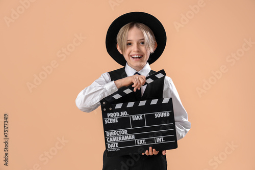 Little actor with movie cla...