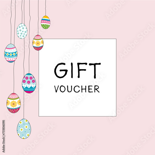 Gift Voucher - Schriftzug in englischer Sprache - Geschenkgutschein. Quadratische Gutscheinkarte mit hängenden Ostereiern auf einem rosafarbenen Rahmen.