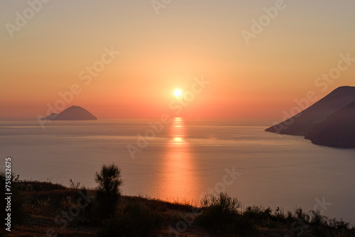 Photos Splendido tramonto alle Isole Eolie