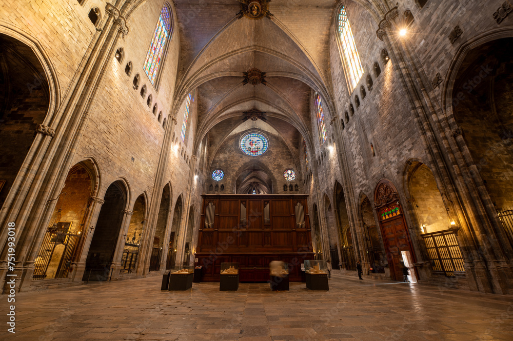  Cathedral of Santa María of Ginona, Spain