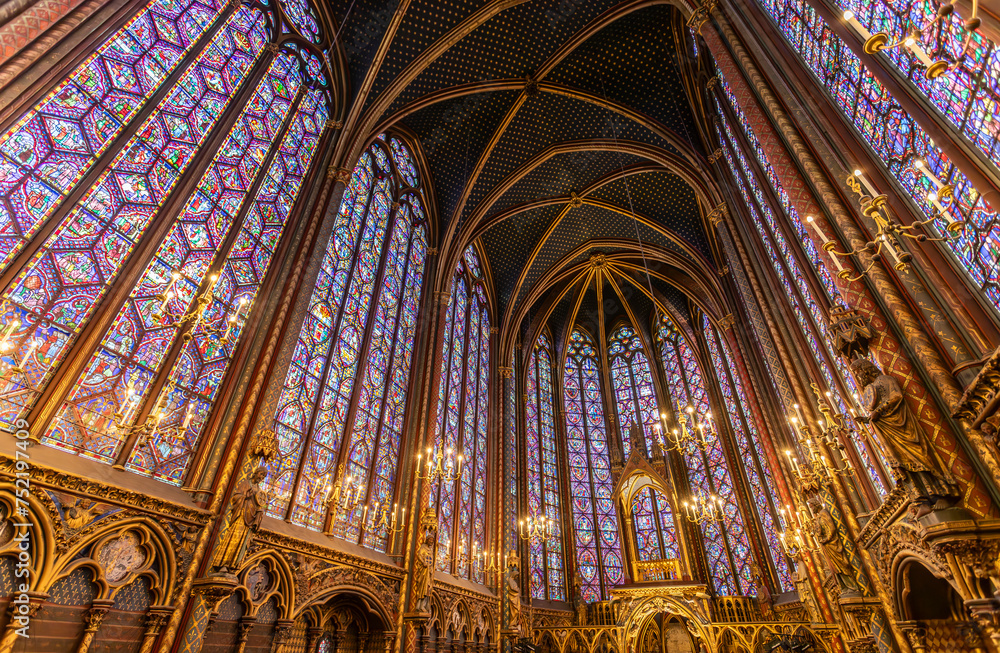 The internal of Saint Chapelle in Paris