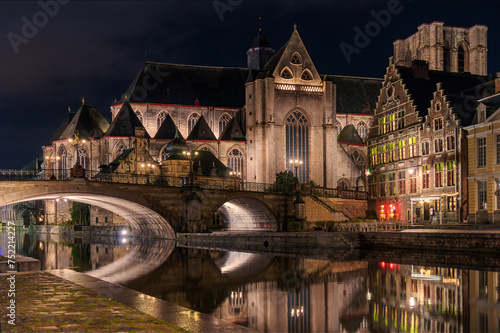 Night photography in the waterfront of gent