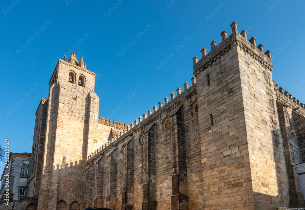 The imposing cathedral of Evora (Sé de Nossa Senhora da Assunção), the largest medieval cathedral in Portugal, Alentejo, Portugal