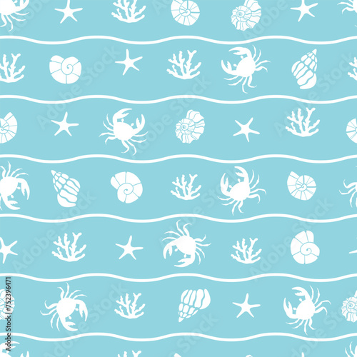 Ocean print with crabs, algae, starfish and shells. Summer seamless pattern