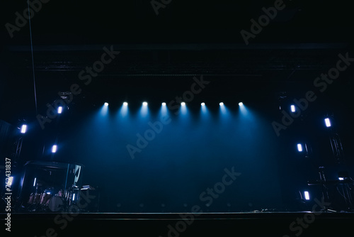 Lights in the Concert, Concert Stage