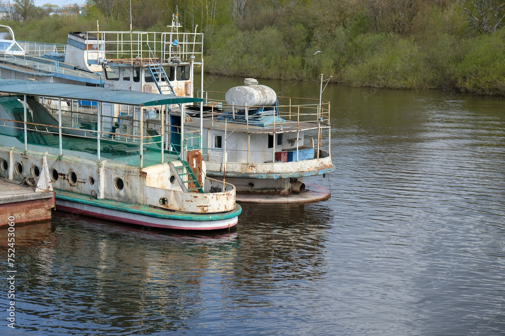 Fototapeta premium old ships on the river