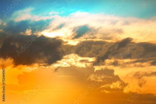 Fototapeta Naklejka Na Ścianę i Meble -  Colorful sky at dawn with cirrus and cumulus clouds