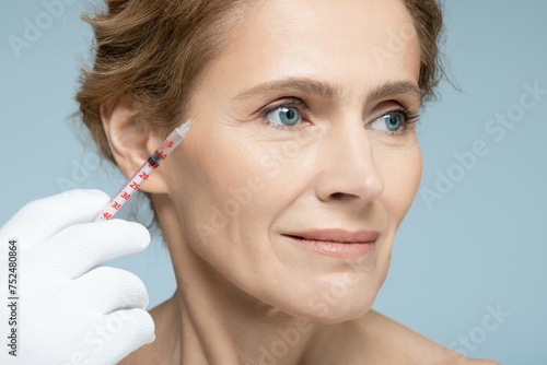Foto Eye wrinkle injection