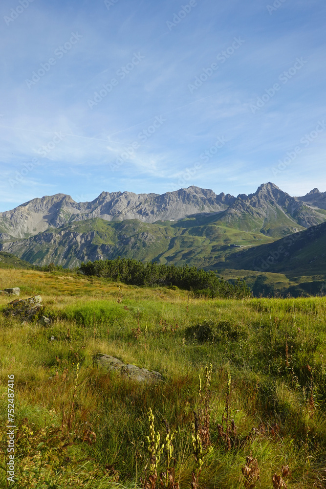 Fototapeta premium The panorama of the Lechtal Alps, Sankt Anton, Austria 