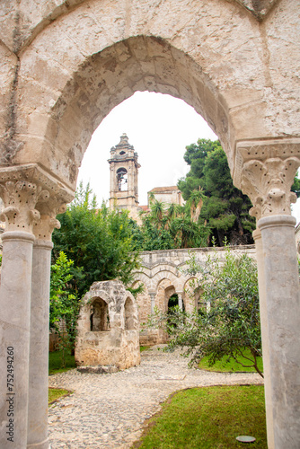 San Giovanni degli eremiti church in Palermo photo