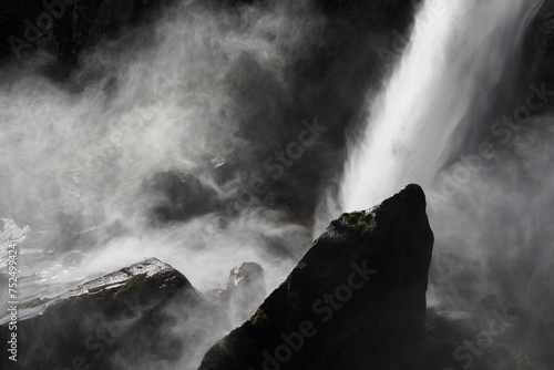 Wasserfall La Froda bei Foroglio, Nahaufnahme, Val Bavona, Tessin photo