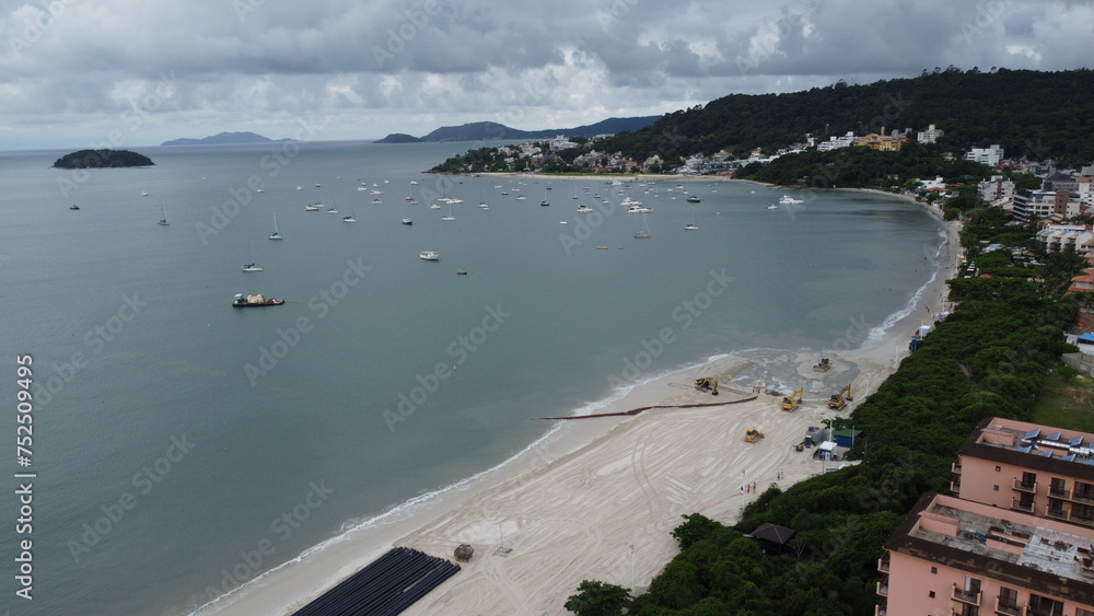 Fotos Aereas da Praia de Jurere em Obras Alargamento de Praia Florianópolis