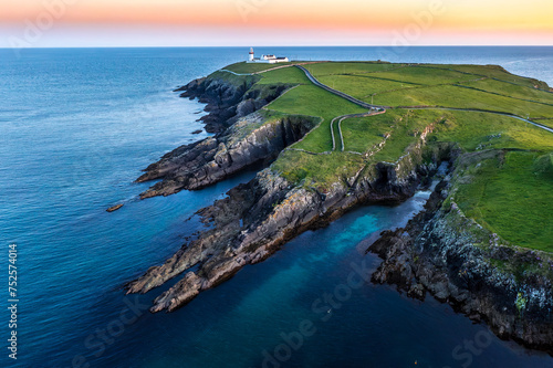 Obraz na płótnie Sunset scene at Galley Head Lighthouse in County Cork Ireland w salonie
