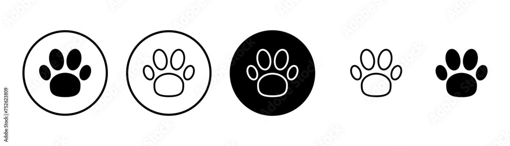 Paw icon vector isolated on white background. Paw Print icon Paw icon vector isolated on white background. Paw Print icon