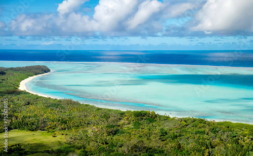 Fototapeta Naklejka Na Ścianę i Meble -  Panoramic view of the lagoon on the island of Mauritius