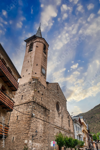 Esterri de Aneu​​ is a Spanish town in the province of Lérida, in the autonomous community of Catalonia, located in the center of the Pallars Sobirá region and next to the Noguera  photo