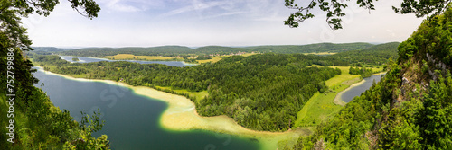 Panorama sur les lacs Maclu depuis le belvédère des 4 lacs (Jura, France)
