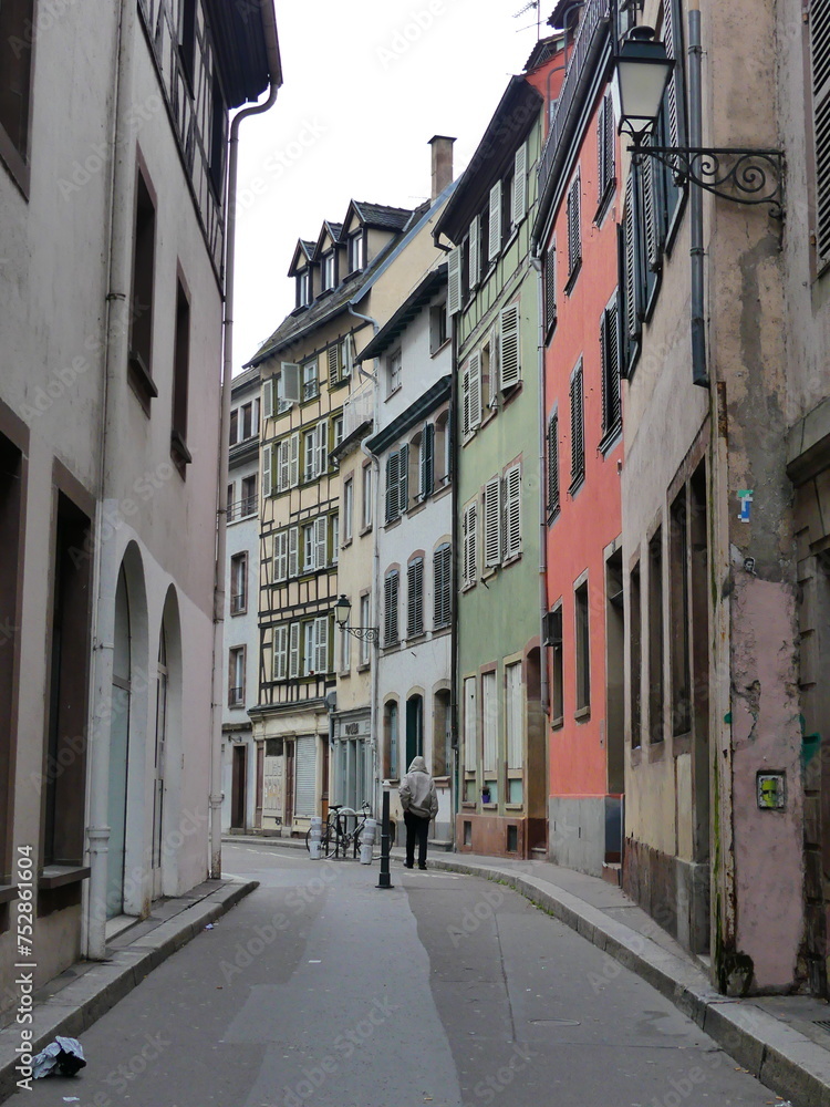 Fototapeta premium Maisons colorées typiques de Strasbourg