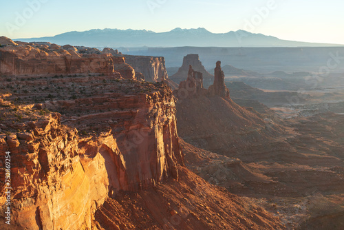 Overlook of the Rugged Landscape at Canyonlands National Park in southeastern Utah © Zack Frank