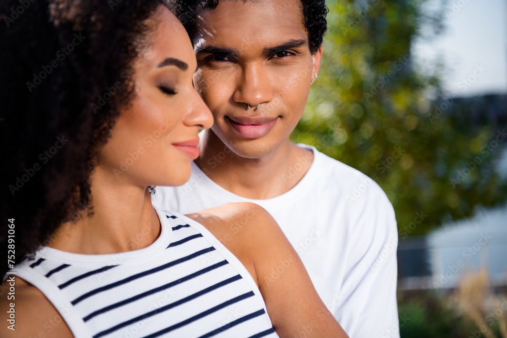 Photo of loving girl feel passionate her boyfriend have vacation outdoors urban city in green countryside Photo of loving girl feel passionate her boyfriend have vacation outdoors urban city in green countryside