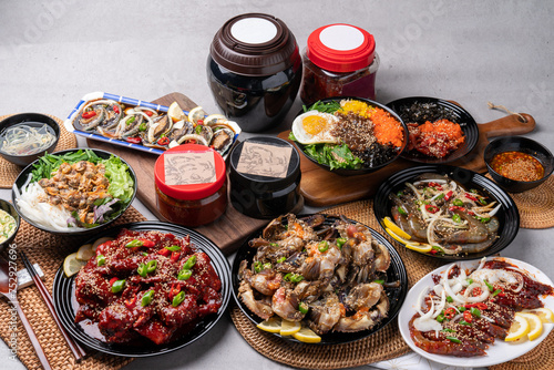 boneless, crab marinated, bibimbap, set menu, Korean food, cockles, soy sauce, marinated, shrimp sauce, abalone, seafood, side dishes