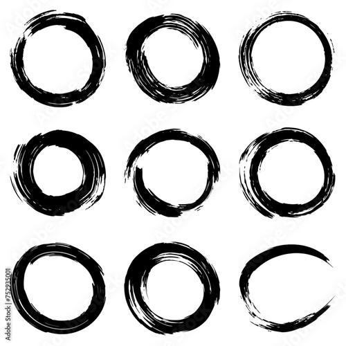 Monochrome Schwarze Pinselstriche: Kreative Objekt Vektorgrafik