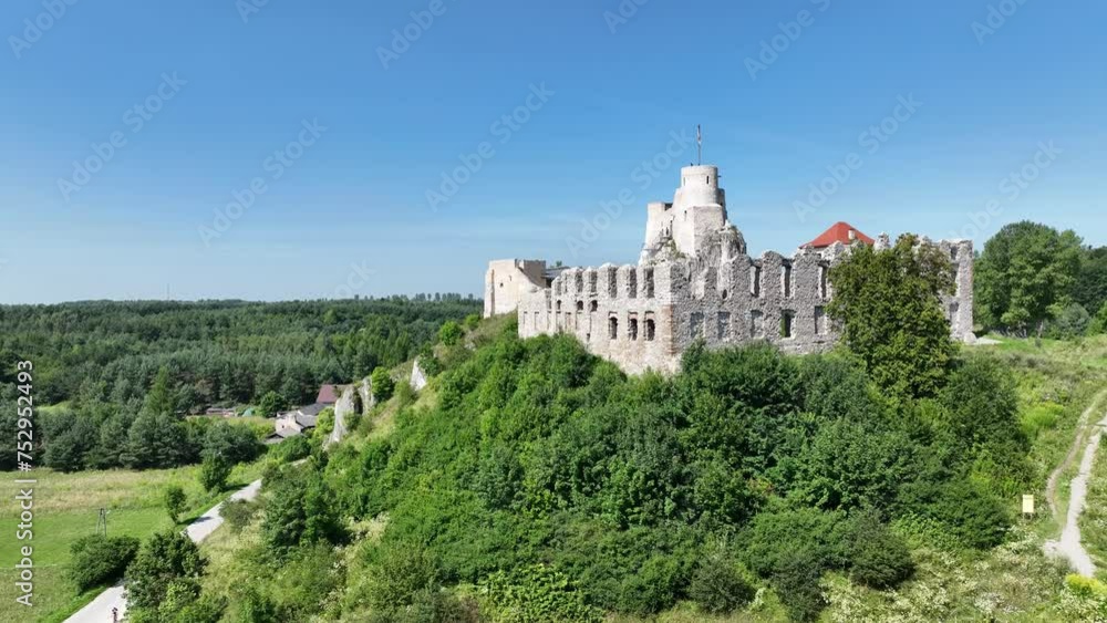 Ruins of medieval royal Rabsztyn Castle in Poland. Rabsztyn Aerial view in summer. Rabsztyn, Poland. Ruins of medieval royal castle on the rock in Polish Jurassic Highland. Ruins of medieval royal Rabsztyn Castle in Poland. Rabsztyn Aerial view in summer. Rabsztyn, Poland. Ruins of medieval royal castle on the rock in Polish Jurassic Highland.