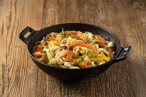 Pasta with chicken in oyster sauce.